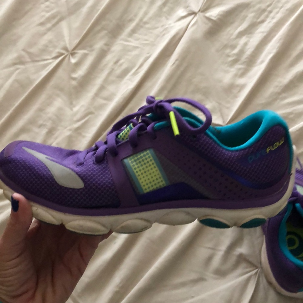 Women’s Brooks running shoes